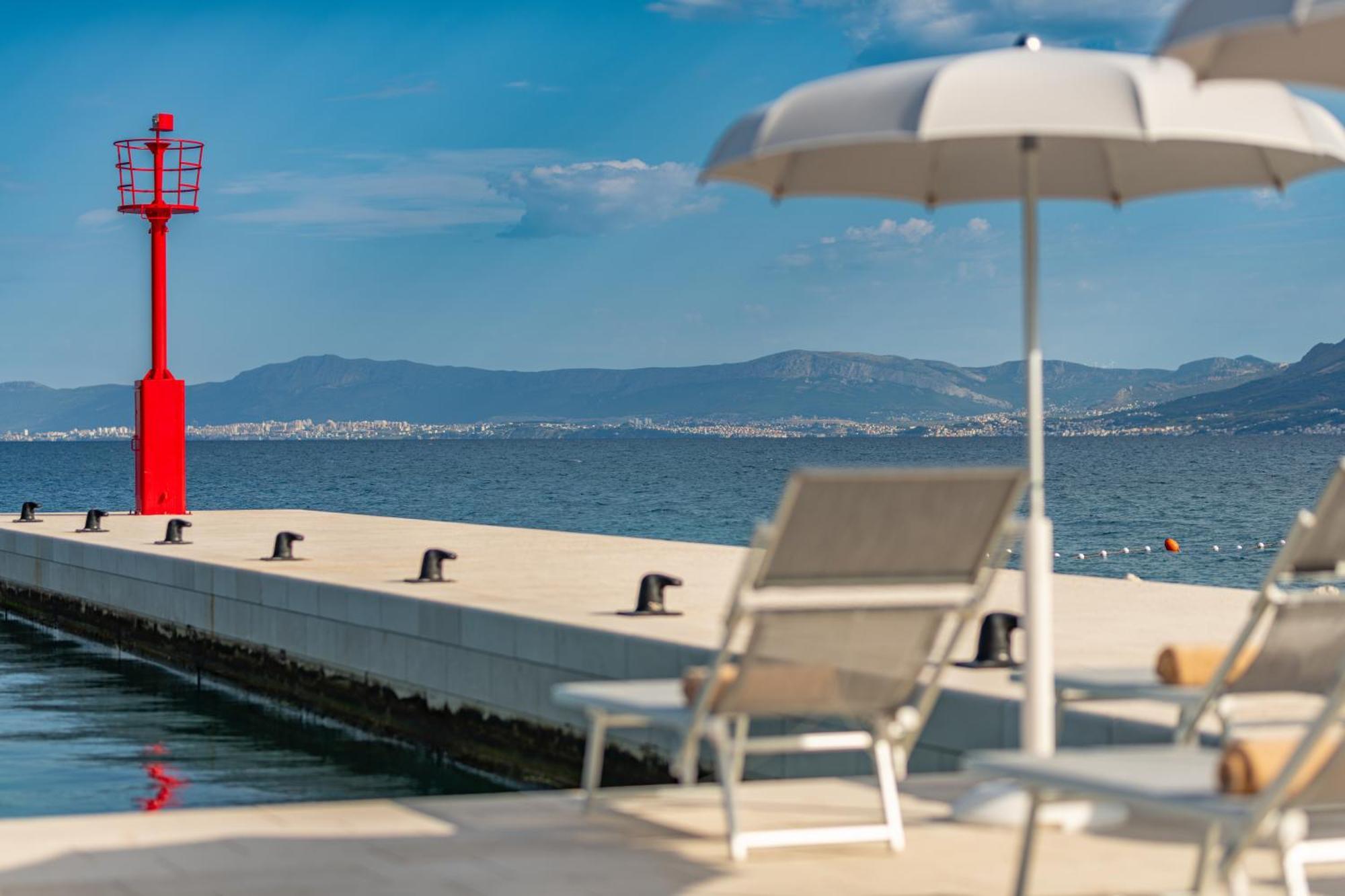 פוסטיר Grand Hotel View מראה חיצוני תמונה