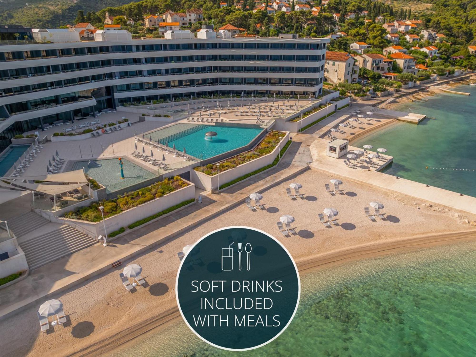פוסטיר Grand Hotel View מראה חיצוני תמונה